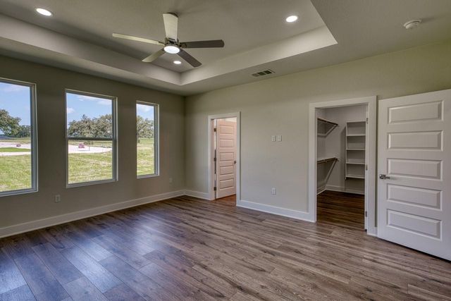 206 Oak Grove PKWY, Kingsland, TX 78639