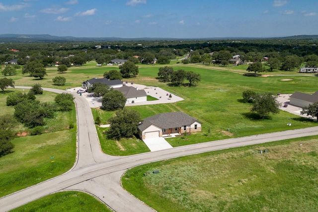 206 Oak Grove PKWY, Kingsland, TX 78639