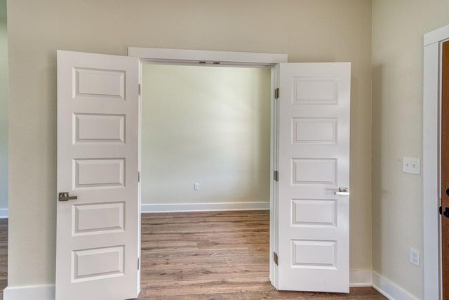 206 Oak Grove PKWY, Kingsland, TX 78639