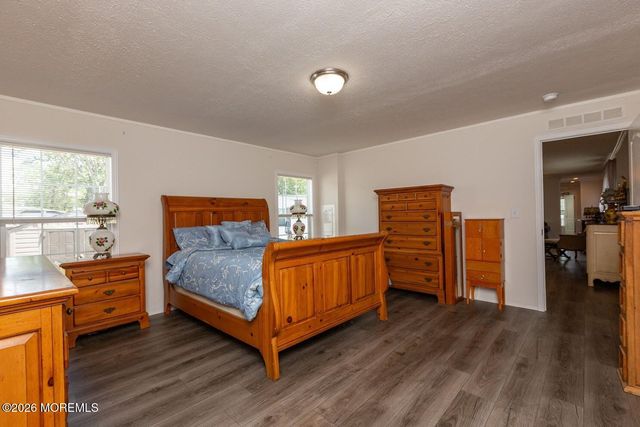 12 Rabbit Court, Whiting, NJ 08759