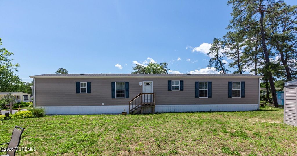 12 Rabbit Court, Whiting, NJ 08759