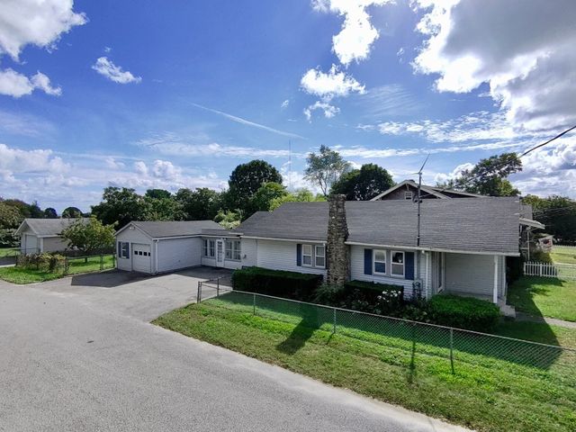 285 Huttleston Ave, Fairhaven, MA 02719