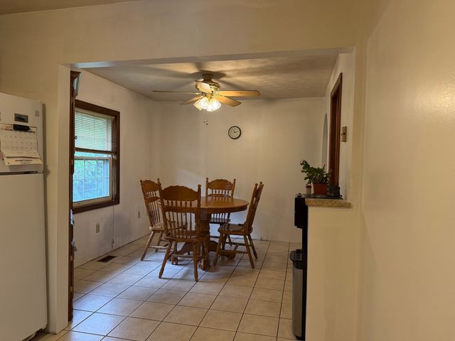 285 Huttleston Ave, Fairhaven, MA 02719