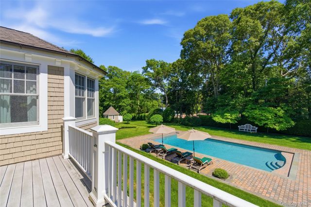 209 Brookville Road, Brookville, NY 11545