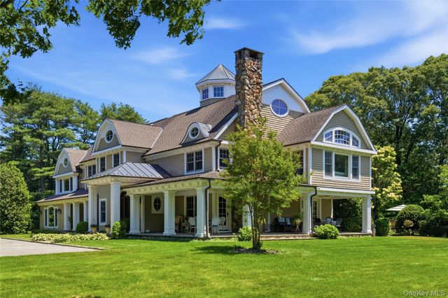 209 Brookville Road, Brookville, NY 11545