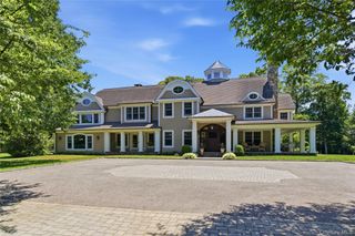 209 Brookville Road, Brookville, NY 11545