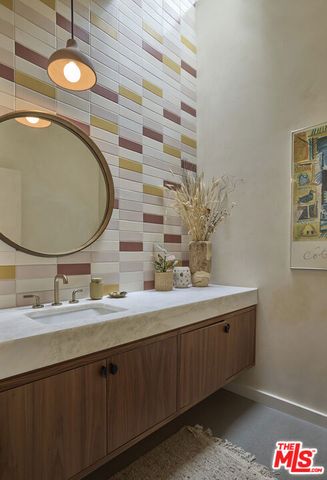 1418 Bonnell Drive, Topanga, CA 90290