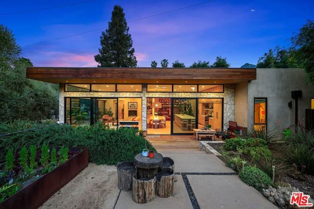 1418 Bonnell Drive, Topanga, CA 90290