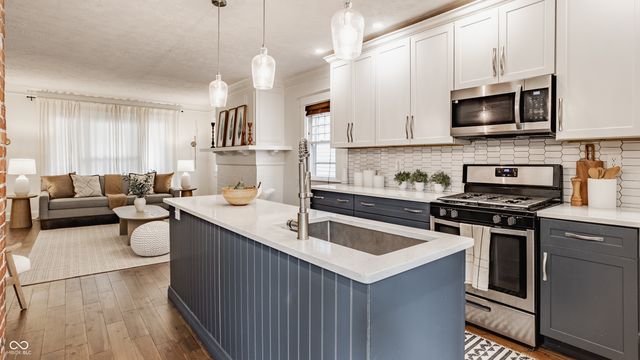 27 N Hawthorne Lane, Indianapolis, IN 46219