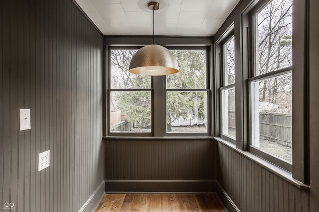 27 N Hawthorne Lane, Indianapolis, IN 46219