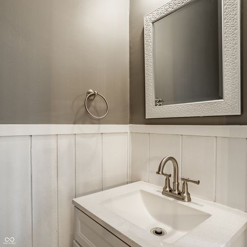 27 N Hawthorne Lane, Indianapolis, IN 46219