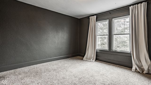 27 N Hawthorne Lane, Indianapolis, IN 46219