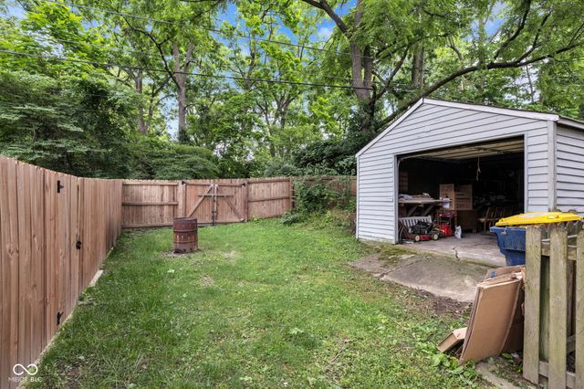 27 N Hawthorne Lane, Indianapolis, IN 46219