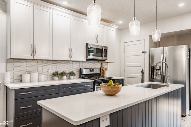 27 N Hawthorne Lane, Indianapolis, IN 46219