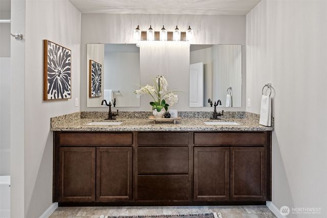 4244 SE Horsehead Way, Port Orchard, WA 98366
