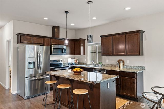 4244 SE Horsehead Way, Port Orchard, WA 98366