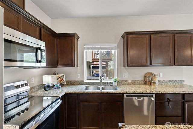 4244 SE Horsehead Way, Port Orchard, WA 98366
