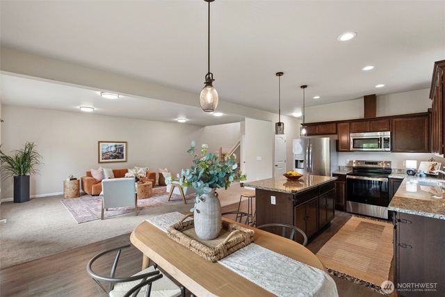 4244 SE Horsehead Way, Port Orchard, WA 98366