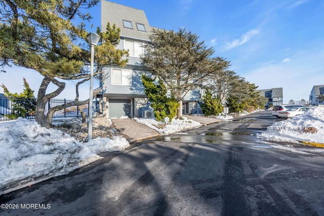 46 Harborhead Drive, Point Pleasant Beach, NJ 08742