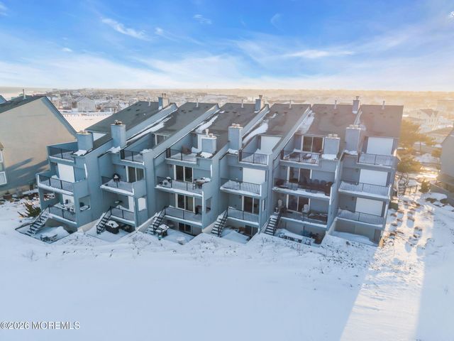 46 Harborhead Drive, Point Pleasant Beach, NJ 08742