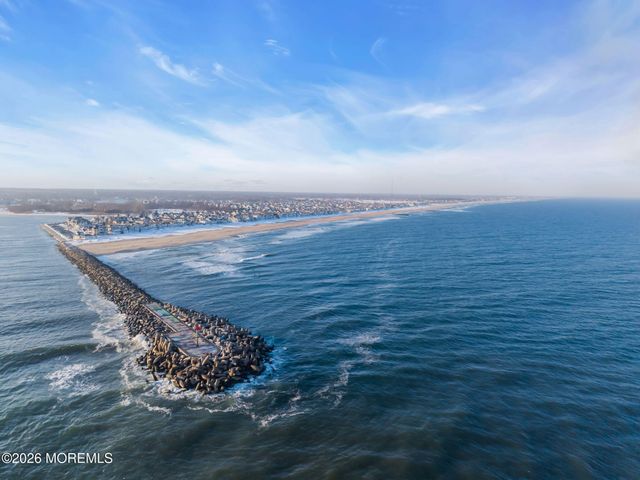 46 Harborhead Drive, Point Pleasant Beach, NJ 08742