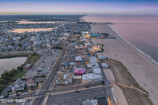 46 Harborhead Drive, Point Pleasant Beach, NJ 08742