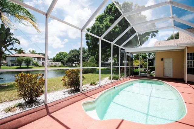 8390 MEADOW BROOK DRIVE E, Seminole, FL 33777