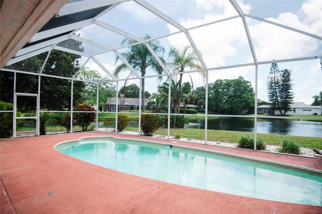 8390 MEADOW BROOK DRIVE E, Seminole, FL 33777