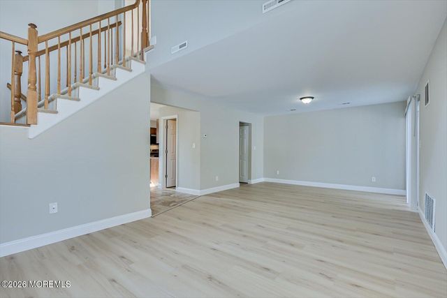 6 Twain Court, Freehold, NJ 07728