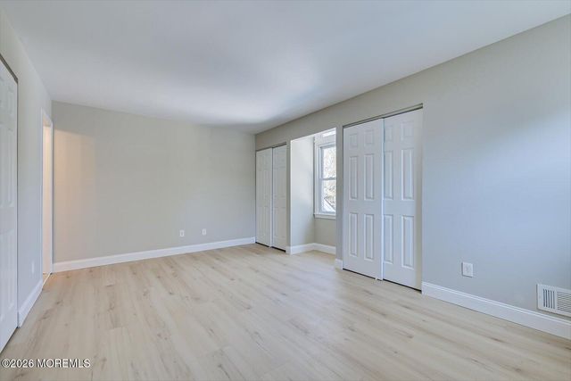 6 Twain Court, Freehold, NJ 07728