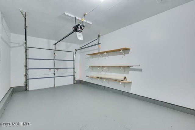 6 Twain Court, Freehold, NJ 07728