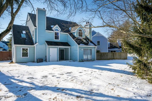 6 Twain Court, Freehold, NJ 07728