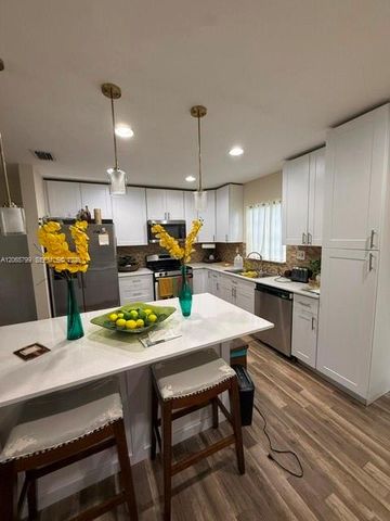 15435 SW 108th Court, Miami, FL 33157