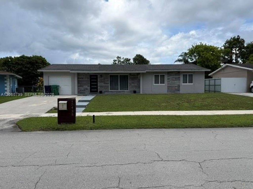 15435 SW 108th Court, Miami, FL 33157