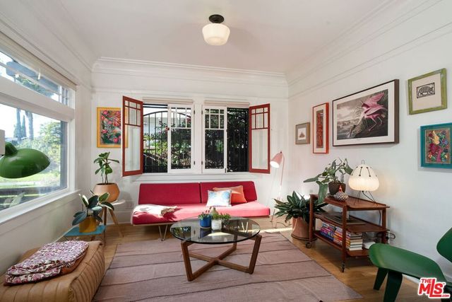 150 S Hobart Boulevard, Los Angeles, CA 90004