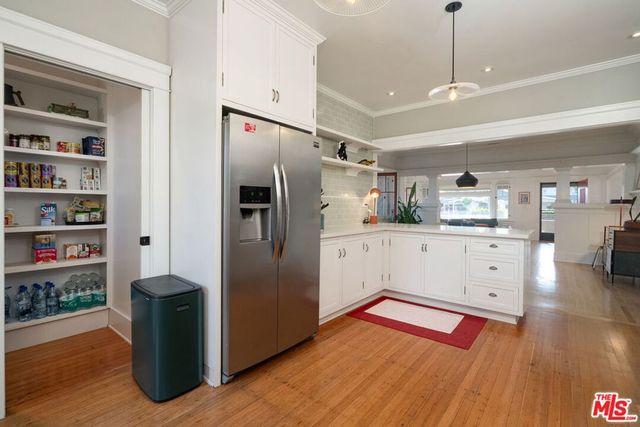 150 S Hobart Boulevard, Los Angeles, CA 90004