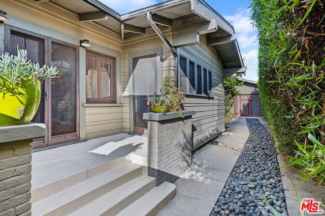150 S Hobart Boulevard, Los Angeles, CA 90004
