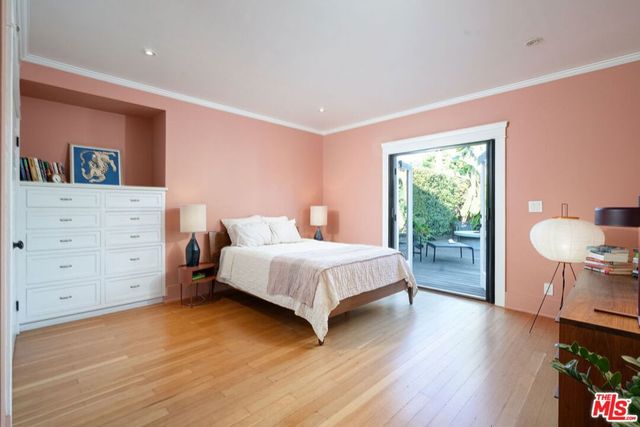 150 S Hobart Boulevard, Los Angeles, CA 90004