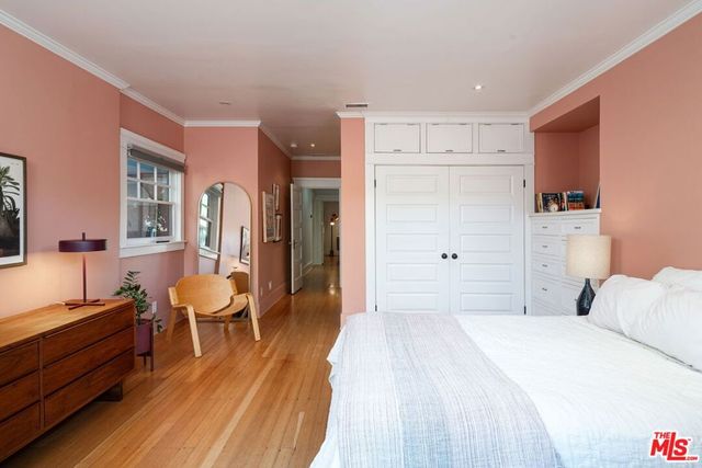 150 S Hobart Boulevard, Los Angeles, CA 90004