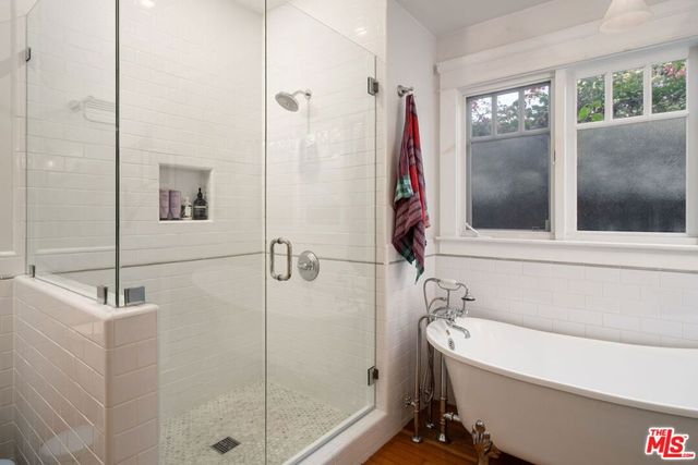 150 S Hobart Boulevard, Los Angeles, CA 90004