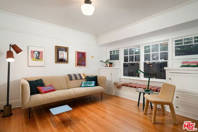 150 S Hobart Boulevard, Los Angeles, CA 90004
