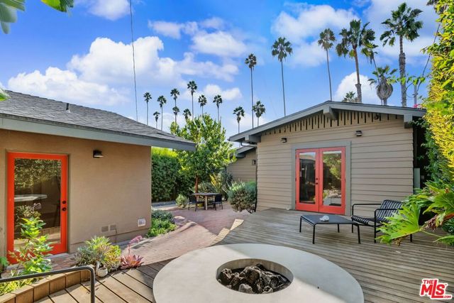 150 S Hobart Boulevard, Los Angeles, CA 90004