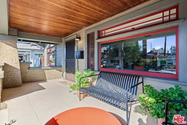150 S Hobart Boulevard, Los Angeles, CA 90004