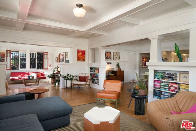 150 S Hobart Boulevard, Los Angeles, CA 90004