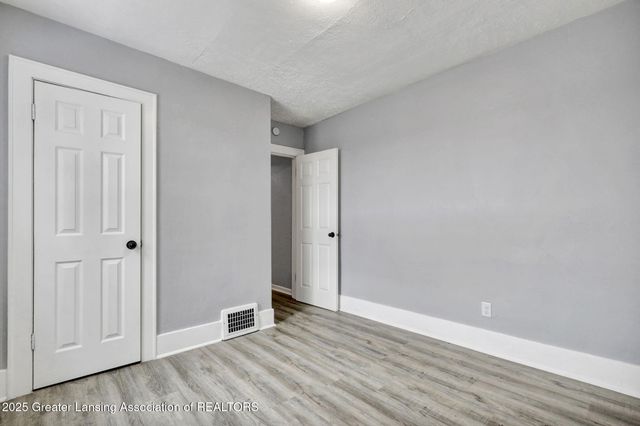 2418 Forest Avenue, Lansing, MI 48910