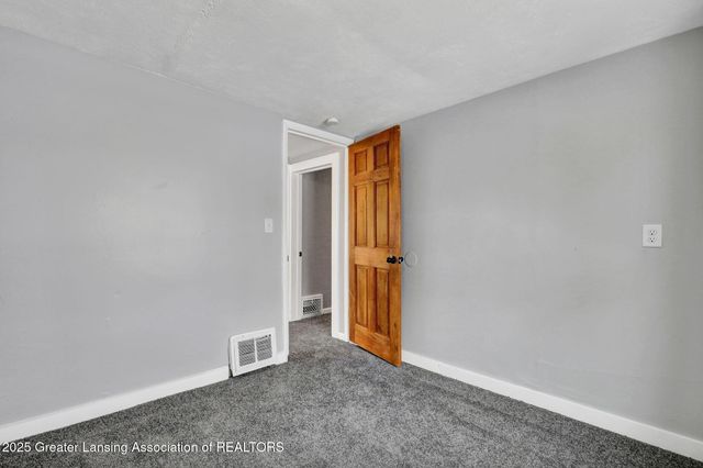 2418 Forest Avenue, Lansing, MI 48910