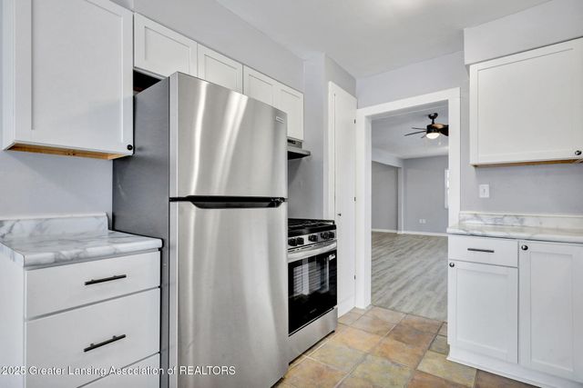 2418 Forest Avenue, Lansing, MI 48910