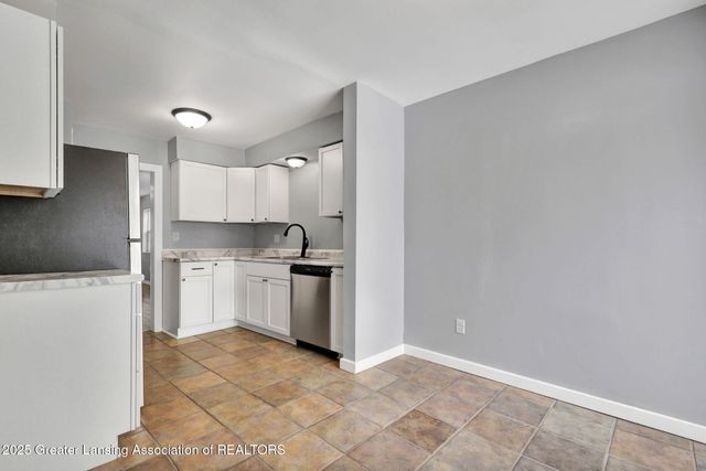 2418 Forest Avenue, Lansing, MI 48910