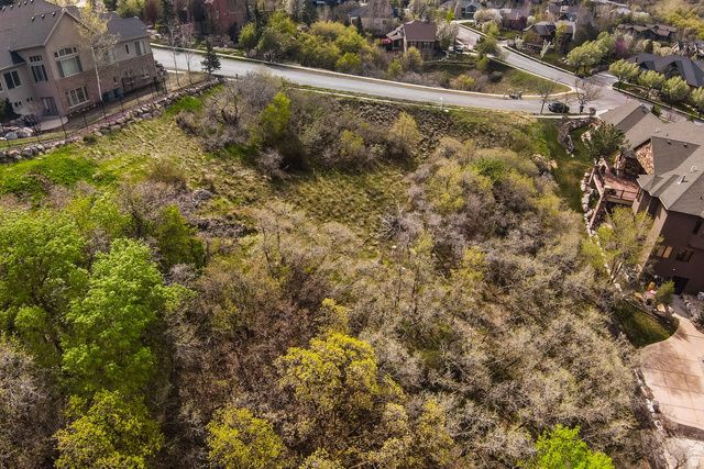 367 E HIDDEN LAKE DR, Bountiful, UT 84010