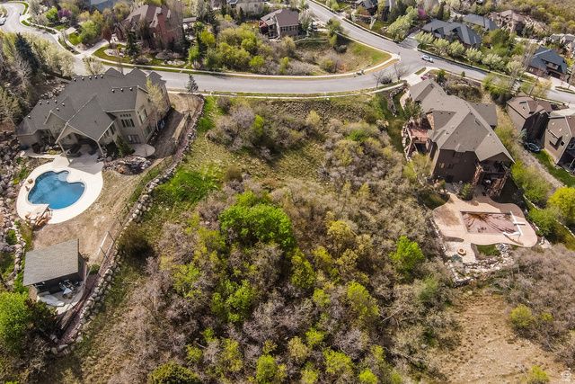 367 E HIDDEN LAKE DR, Bountiful, UT 84010